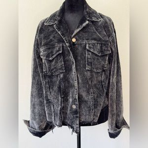 **NEVER WORN** Women’s size M (oversized) corduroy black jacket!